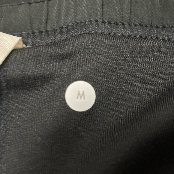 Lululemon mens shorts size Medium - Picture 6 of 7